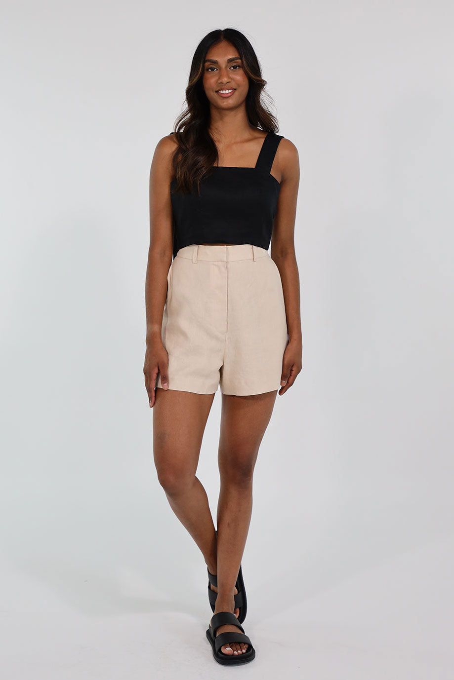 LIZZY SHORTS LINEN (BEIGE)