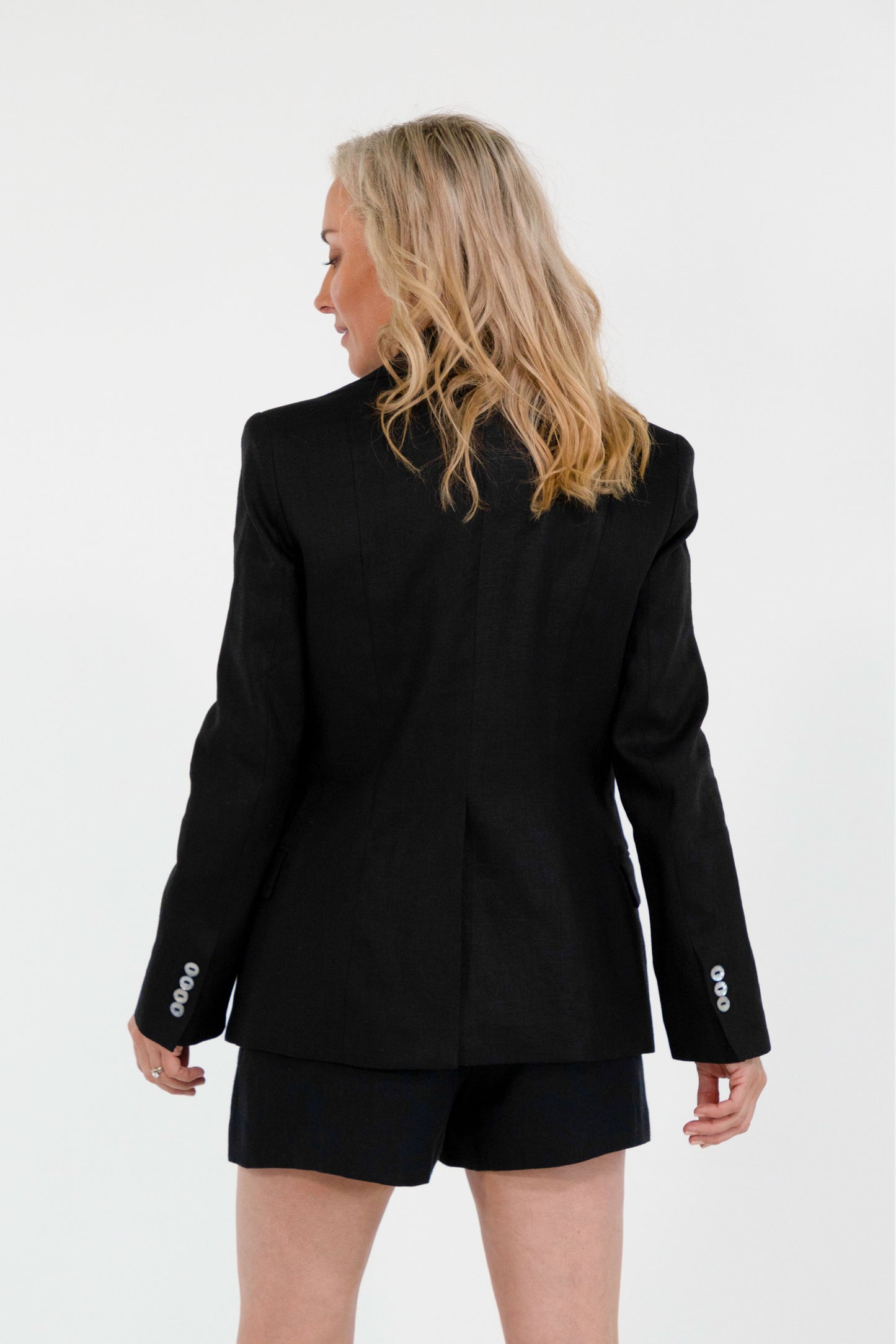 KAMLA BLAZER LINEN (BLACK)